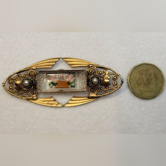 Vintage Designer Mimi Shulman Artist of the brand "Tokens of Gilt" Brooch / Pin - Picture 3 of 3